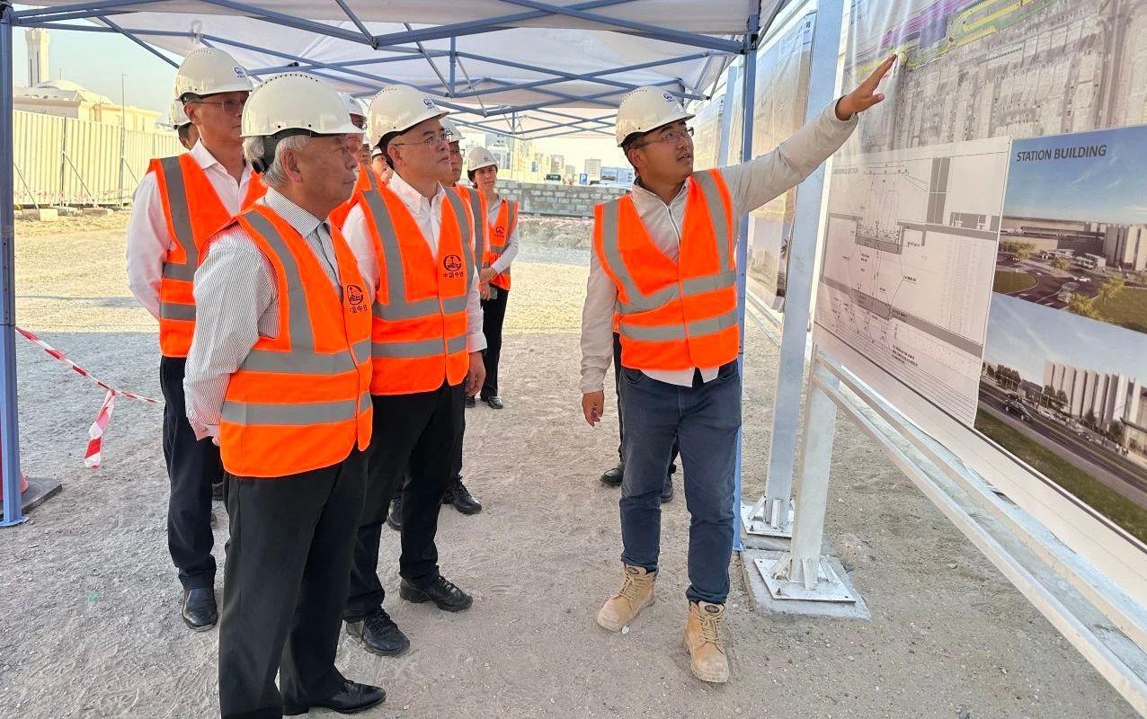 Jin Liqun, President and Chair of the Board of Directors of Asian Infrastructure Investment Bank, Inspects CRIG’s Branch in the Middle East