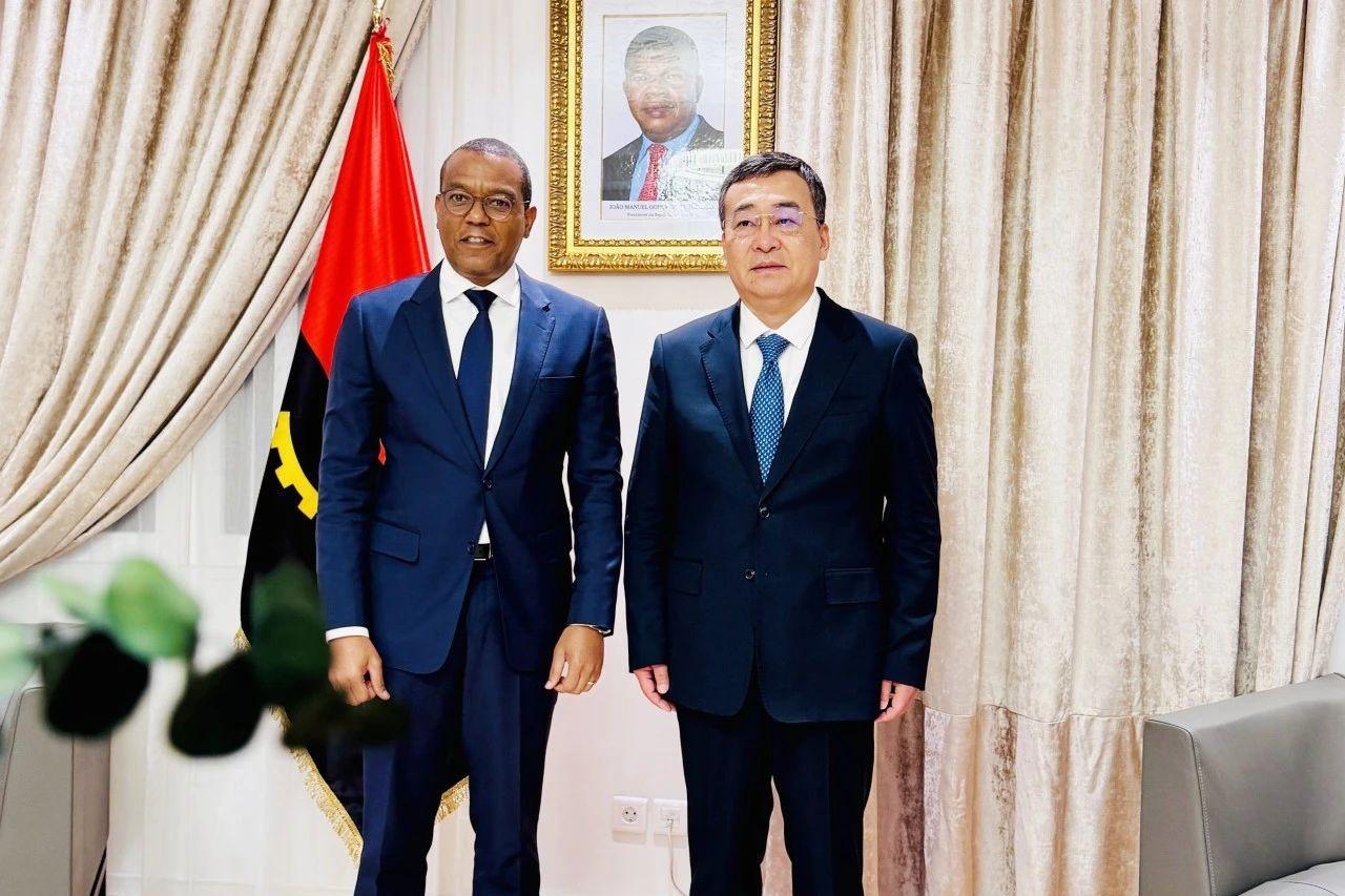 Bi Yanchun Carries Out a Series of Business Activities in Angola and Mozambique