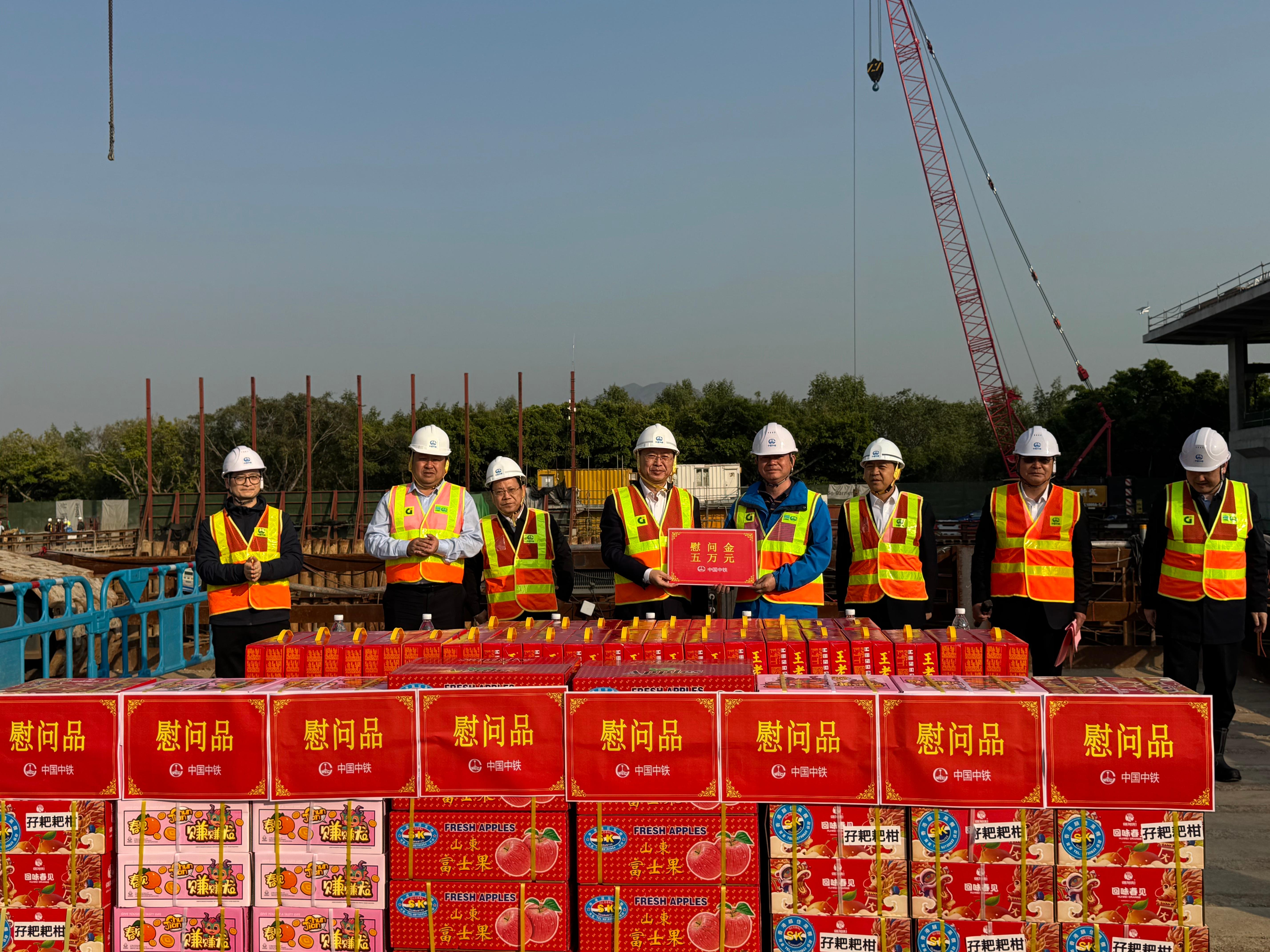 Wang Shiqi, Executive Director of CREC, Inspects Ongoing Projects in Hong Kong